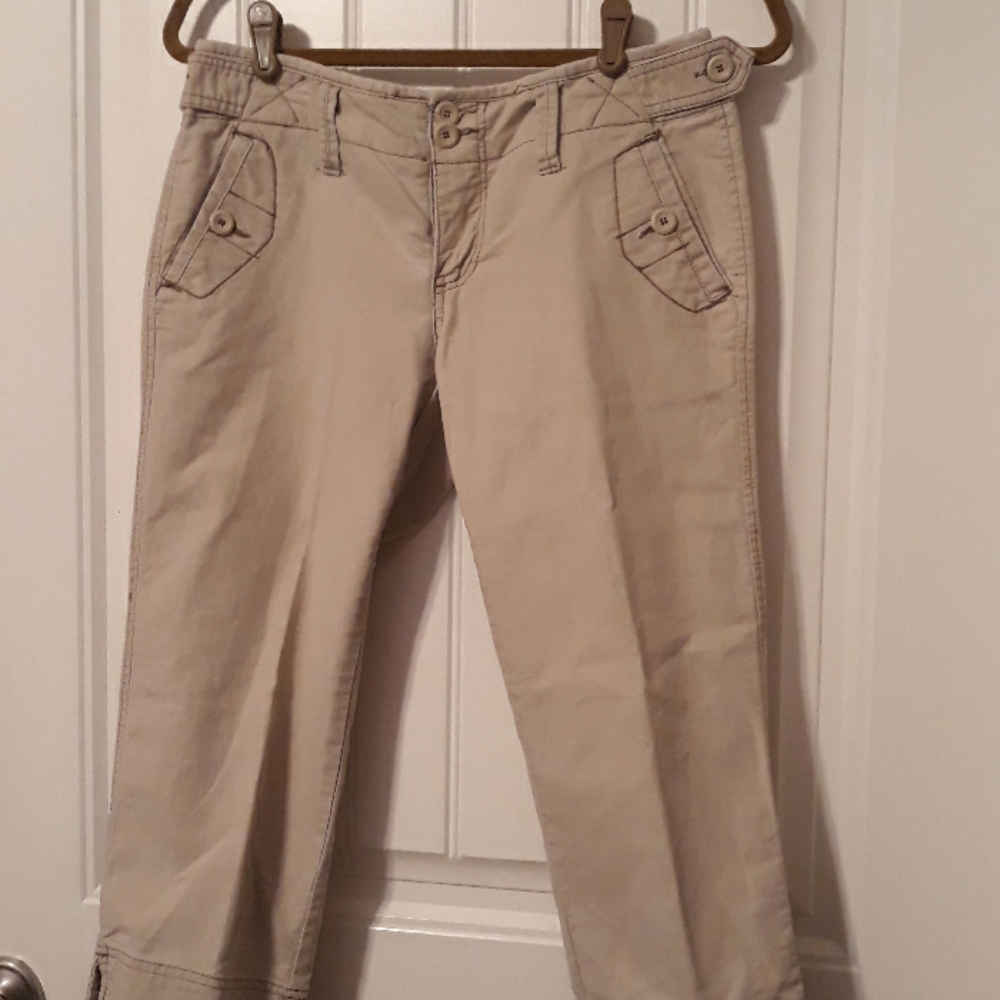 Maurice's khaki capris